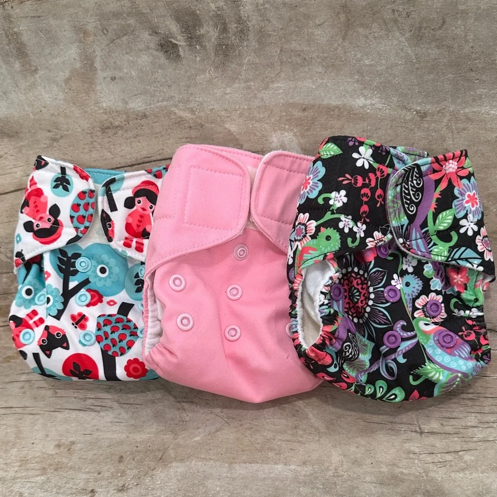 Lalabye Baby, NEWBORN size cloth diapers reusable. Hook and Loop *USED*